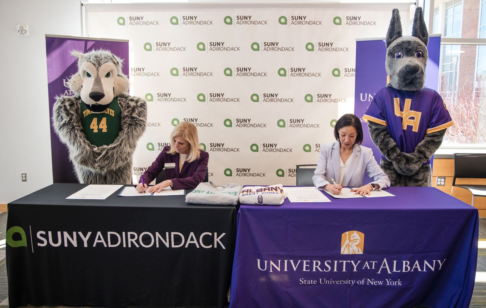 SUNY Adirondack, UAlbany Sign Dual Admissions Agreement University at